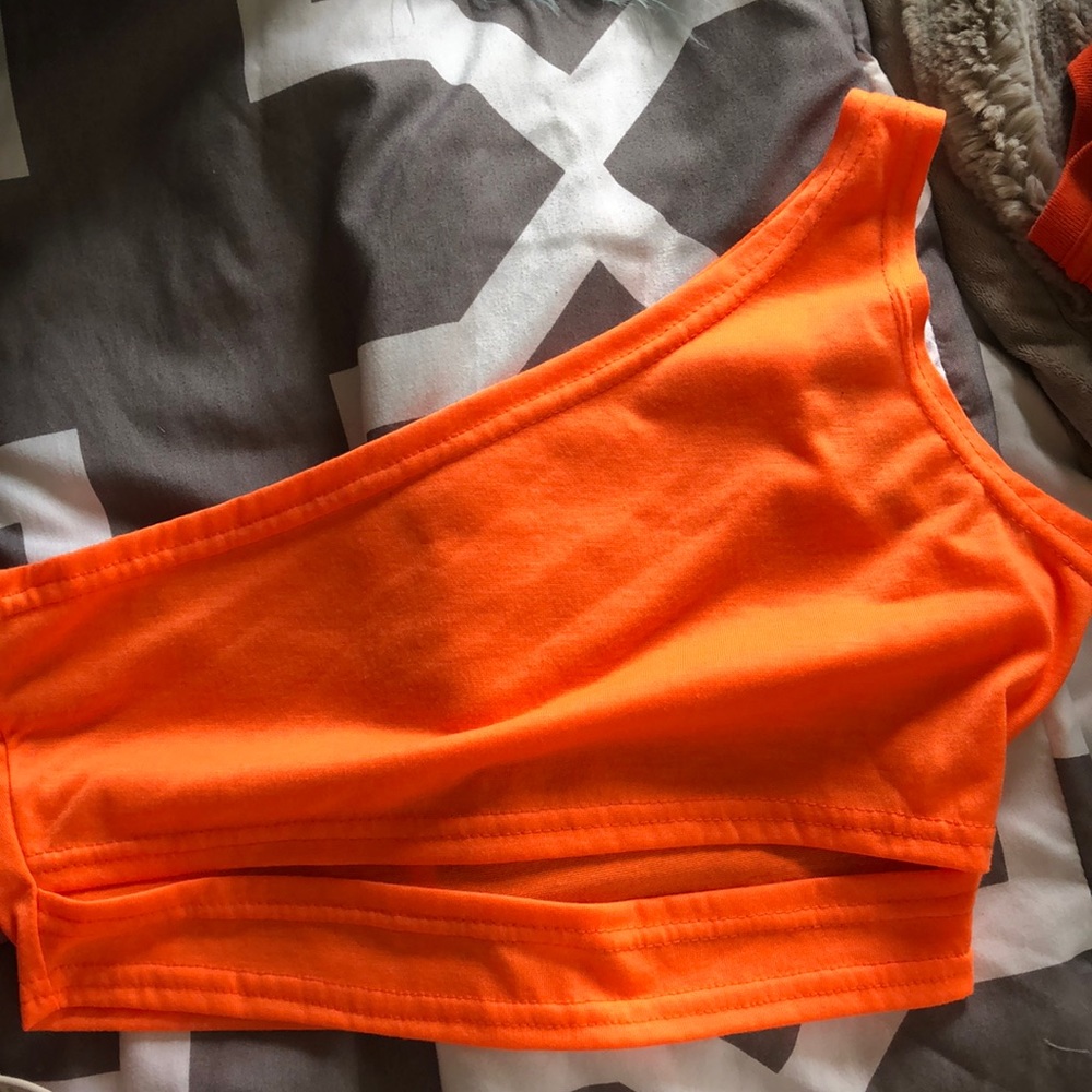 shein one shoulder crop too